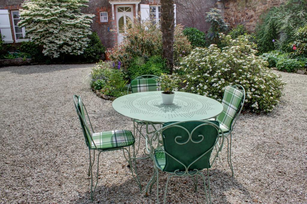 Bed and Breakfast Relais De La Riniere Le Landreau Exterior foto