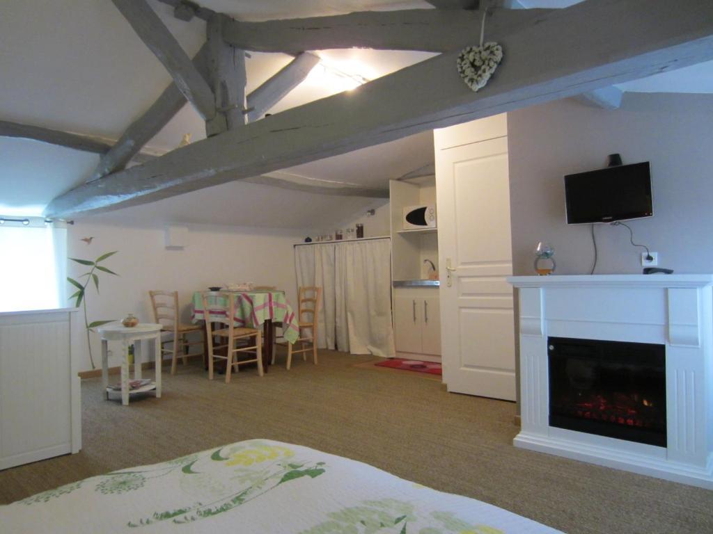 Bed and Breakfast Relais De La Riniere Le Landreau Exterior foto